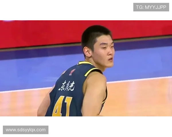 广东半场大胜辽宁 小外援爆发亨特狂铁